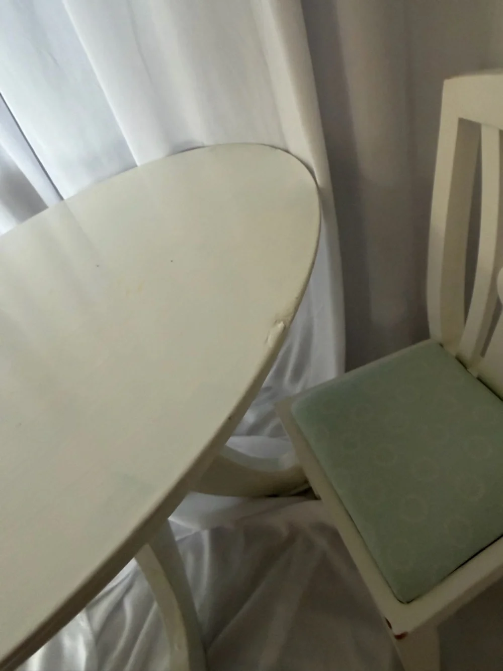 American Girl The Dining Table and Chairs I with chair covers - Picture 9 of 15